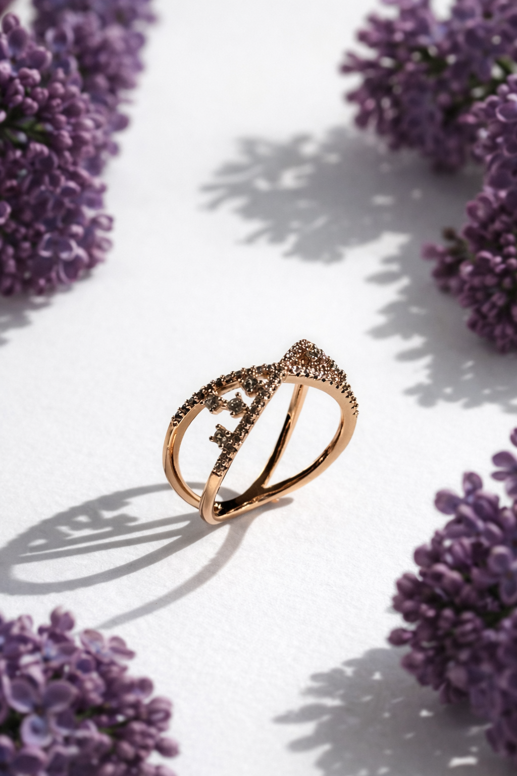 Apzeltīts gredzens ar cirkonijiem