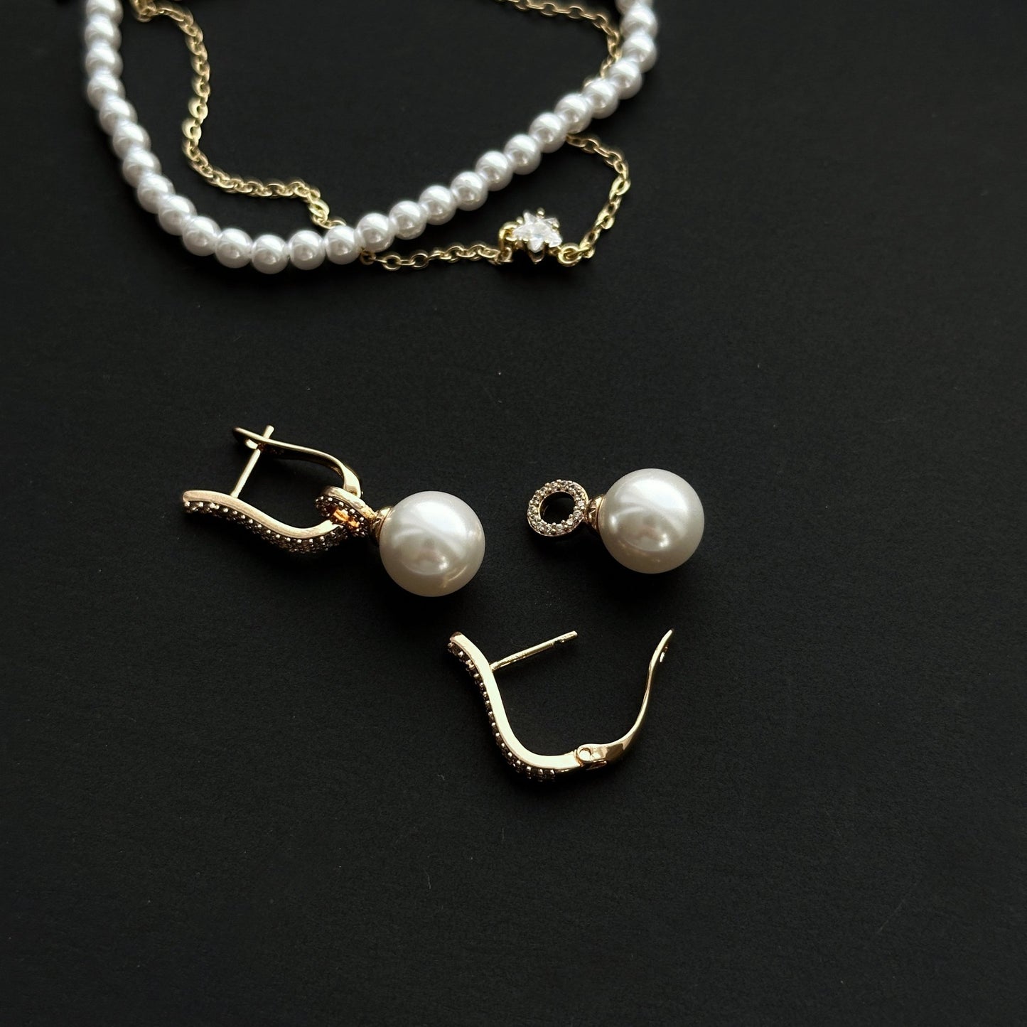 Apzeltīti 2 - in - 1 auskari ar noņemamu pērlīti un cirkonijiem - 18k - apzeltita - rotas