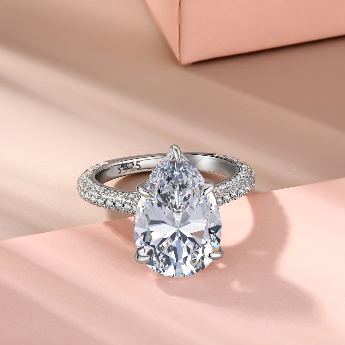 AURUM PERA RING