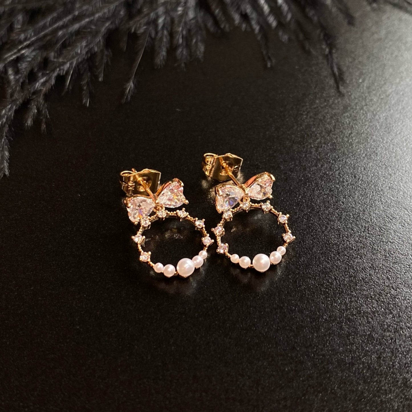 Bow Pearl Grace - Gold Plated Earrings with Pearls and Zirconia18k Gold - Plated EarringsClassic earringsEarrings for gifts