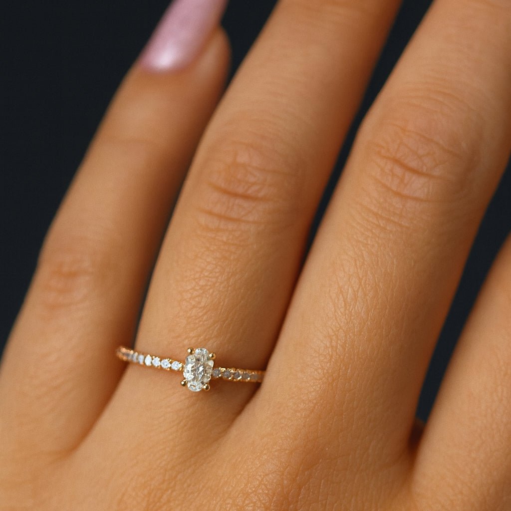 Elegant Shine – Smalks apzeltīts gredzens ar cirkoniju – apzeltītas rotaslietas | Tavas Rotas