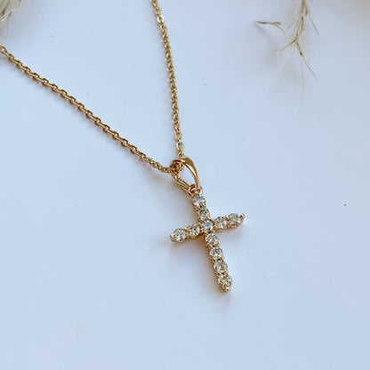 Apzeltīta kaklarota ar krusta kulonu – apzeltītas rotaslietas | Tavas Rotas