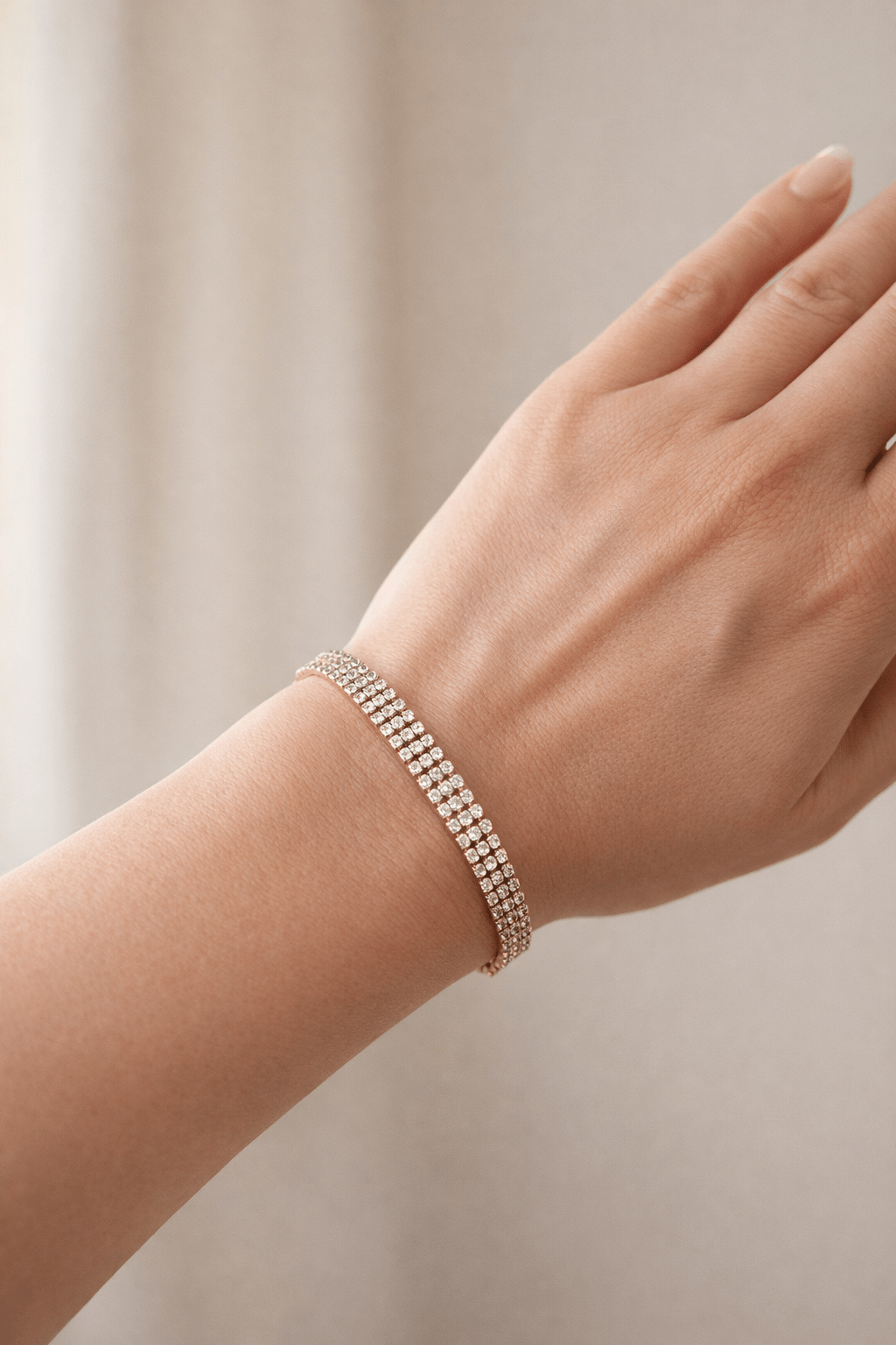 Apzeltīta rokassprādze ar trīs cirkoniju rindām - 18k - apzeltita - rotas