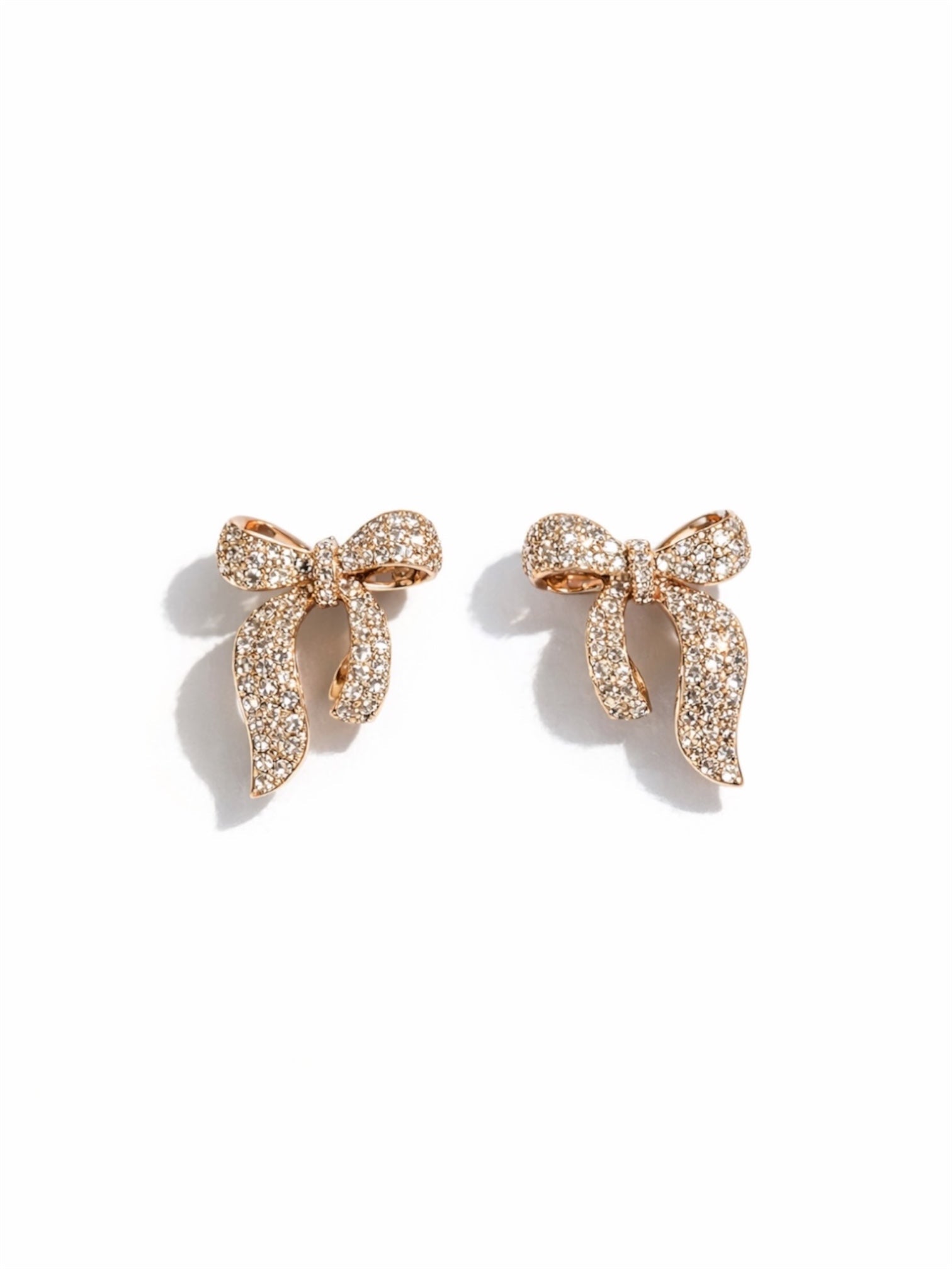 Apzeltītas nagliņas ar bantīti - pilnībā klātas ar cirkonijiem - 18k - apzeltita - rotas