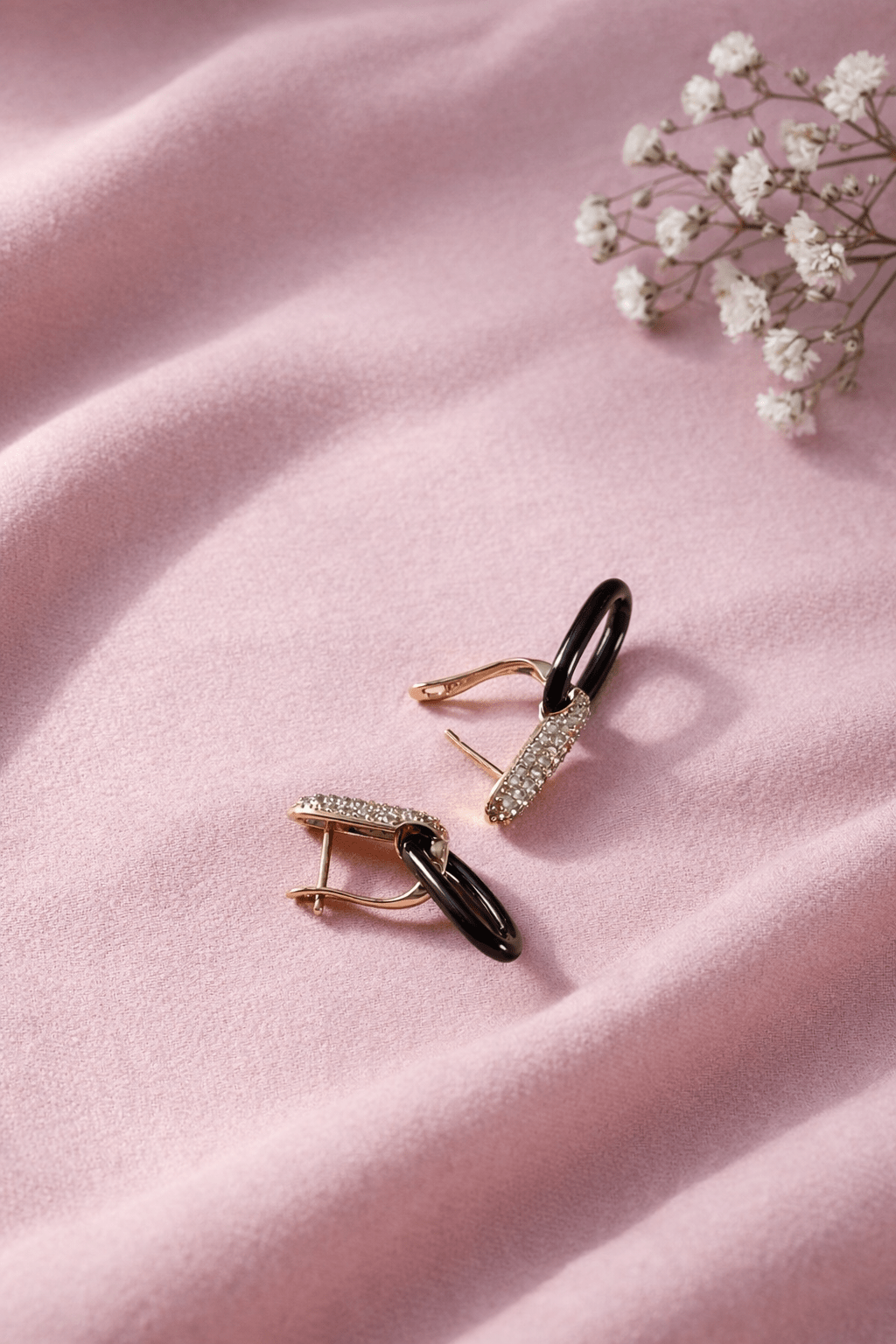 Apzeltīti auskari ar keramikas piekariņu - 18k - apzeltita - rotas