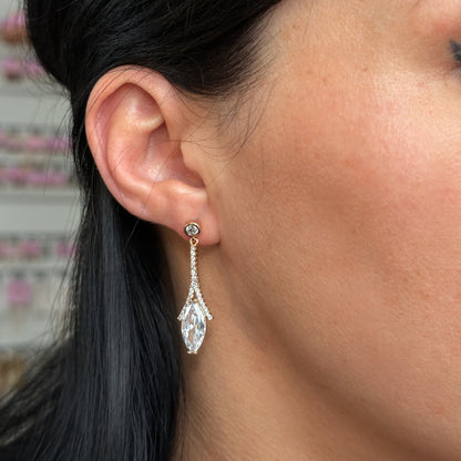 Apzeltīti garie auskari ar kristāliem - 18k - apzeltita - rotas