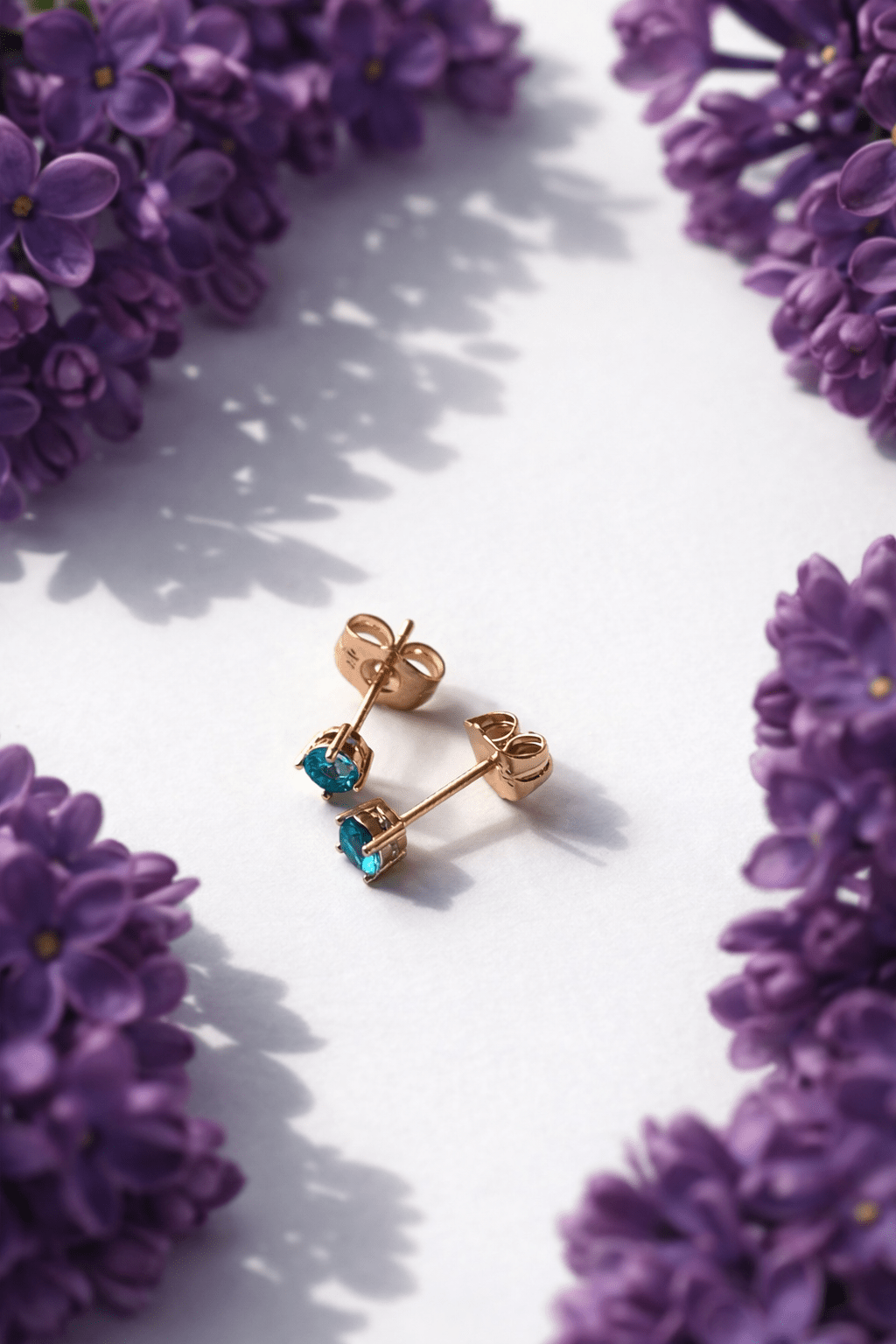 Apzeltīti nagliņu auskari ar zilu cirkoniju - 18k - apzeltita - rotas