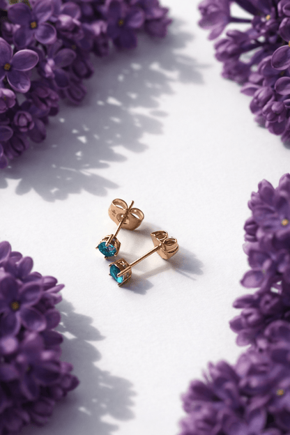 Apzeltīti nagliņu auskari ar zilu cirkoniju - 18k - apzeltita - rotas