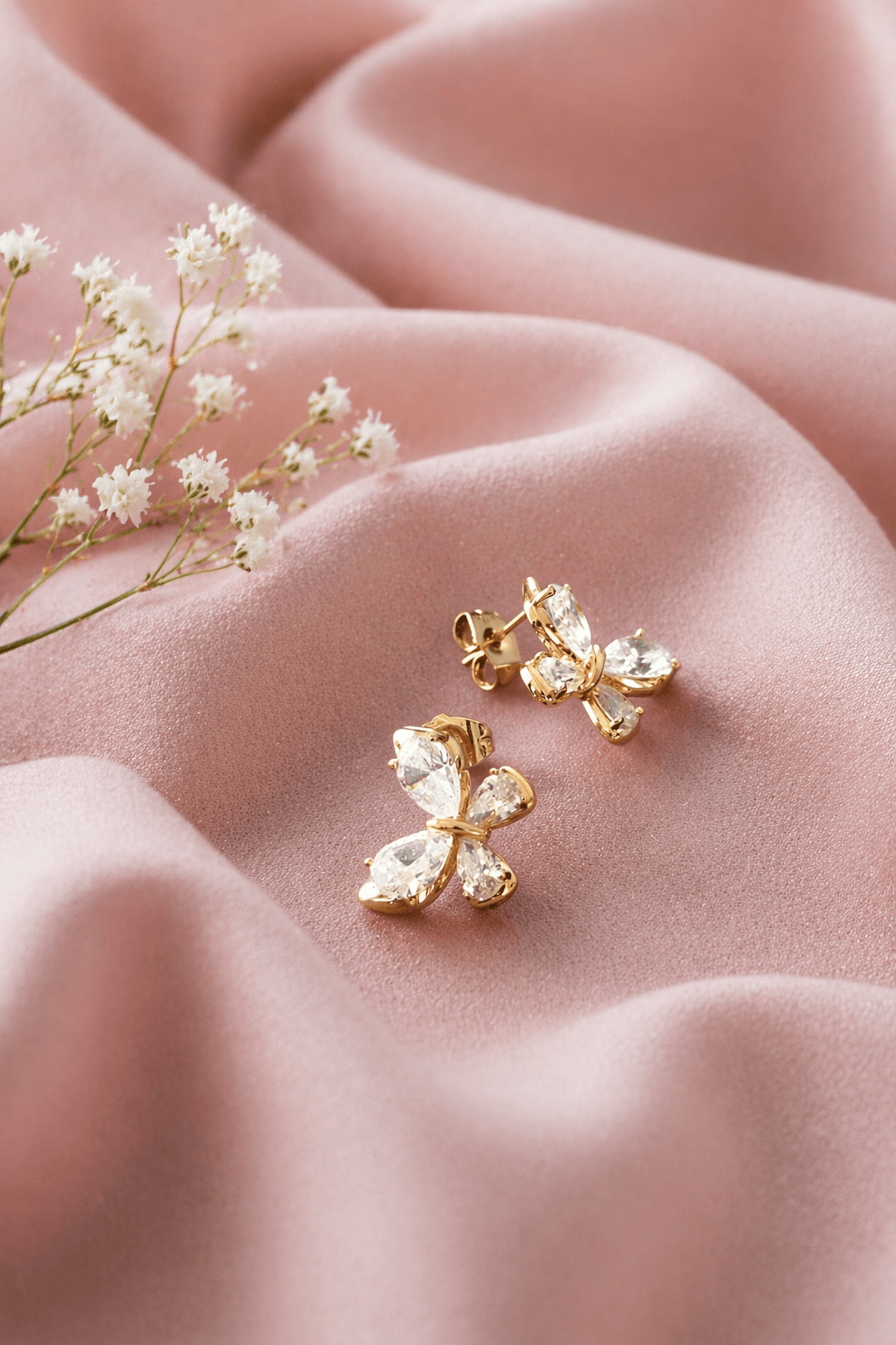 Apzeltīti nagliņu auskari tauriņa formā ar cirkonijiem - 18k - apzeltita - rotas