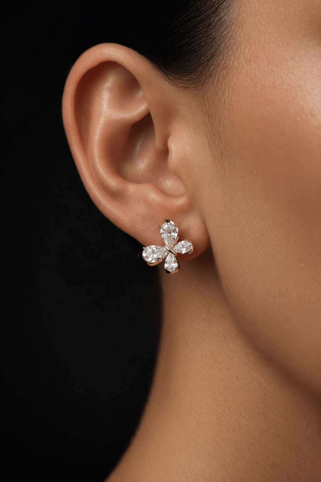 Apzeltīti nagliņu auskari tauriņa formā ar cirkonijiem - 18k - apzeltita - rotas