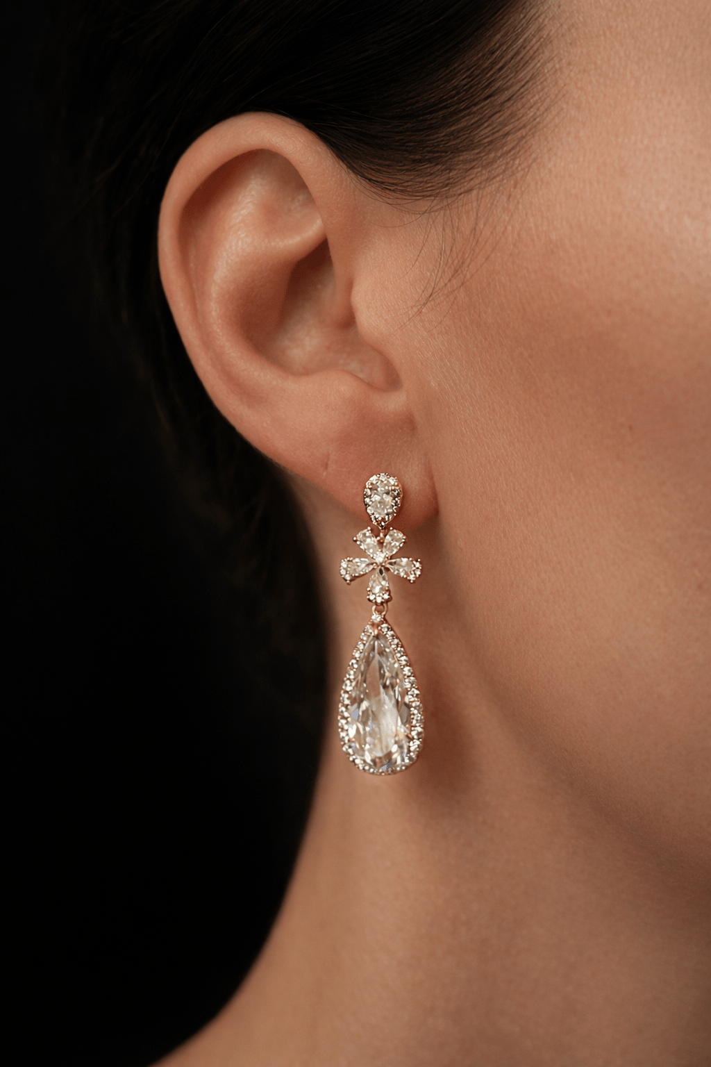 Apzeltīti nokareni auskari ar lielu lāsveida cirkoniju - 18k - apzeltita - rotas