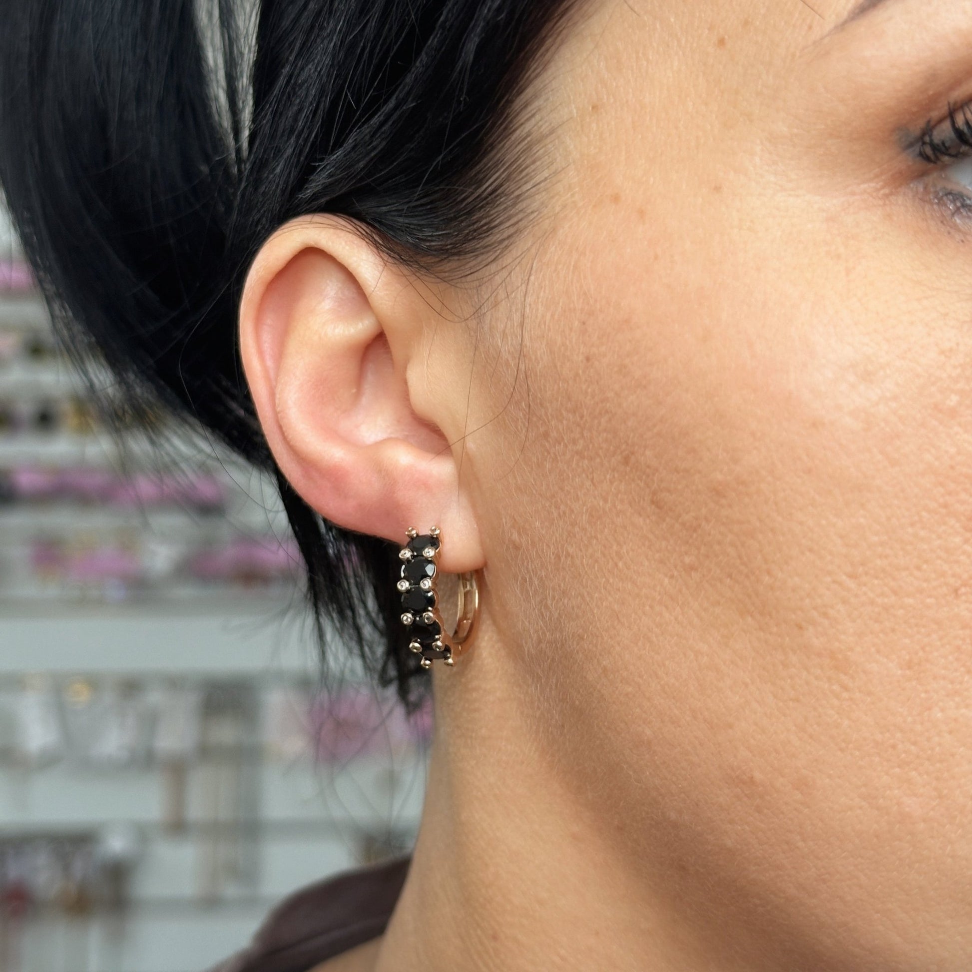 Apzeltīti riņķīši ar melniem cirkonijiem - 18k - apzeltita - rotas