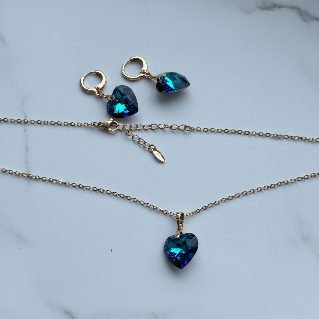 Apzeltīts komplekts ar zilām kristāla sirsniņām - kaklarota un auskari - 18k - apzeltita - rotas