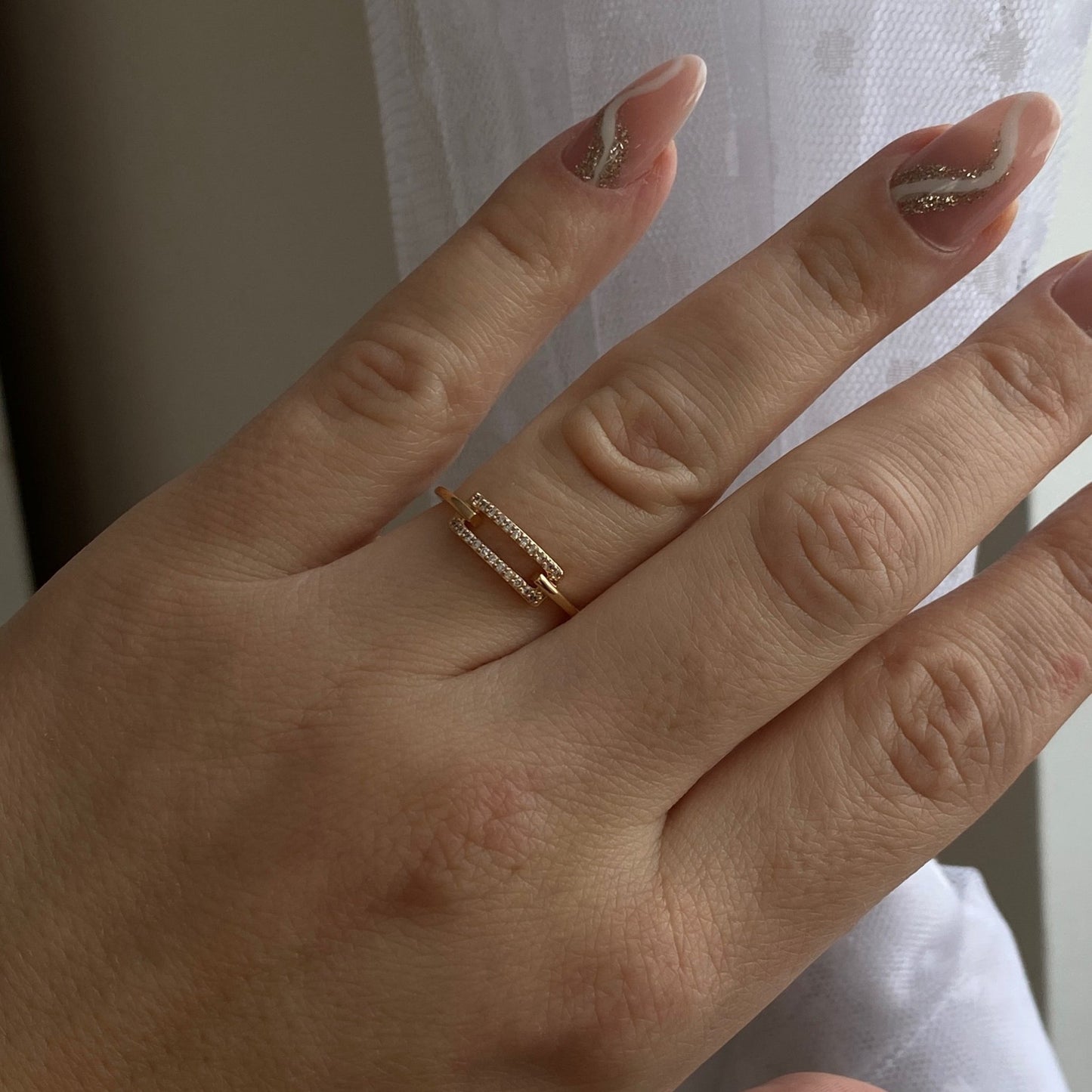 Apzeltīts minimālistisks gredzens ar cirkonijiem - 18k - apzeltita - rotas