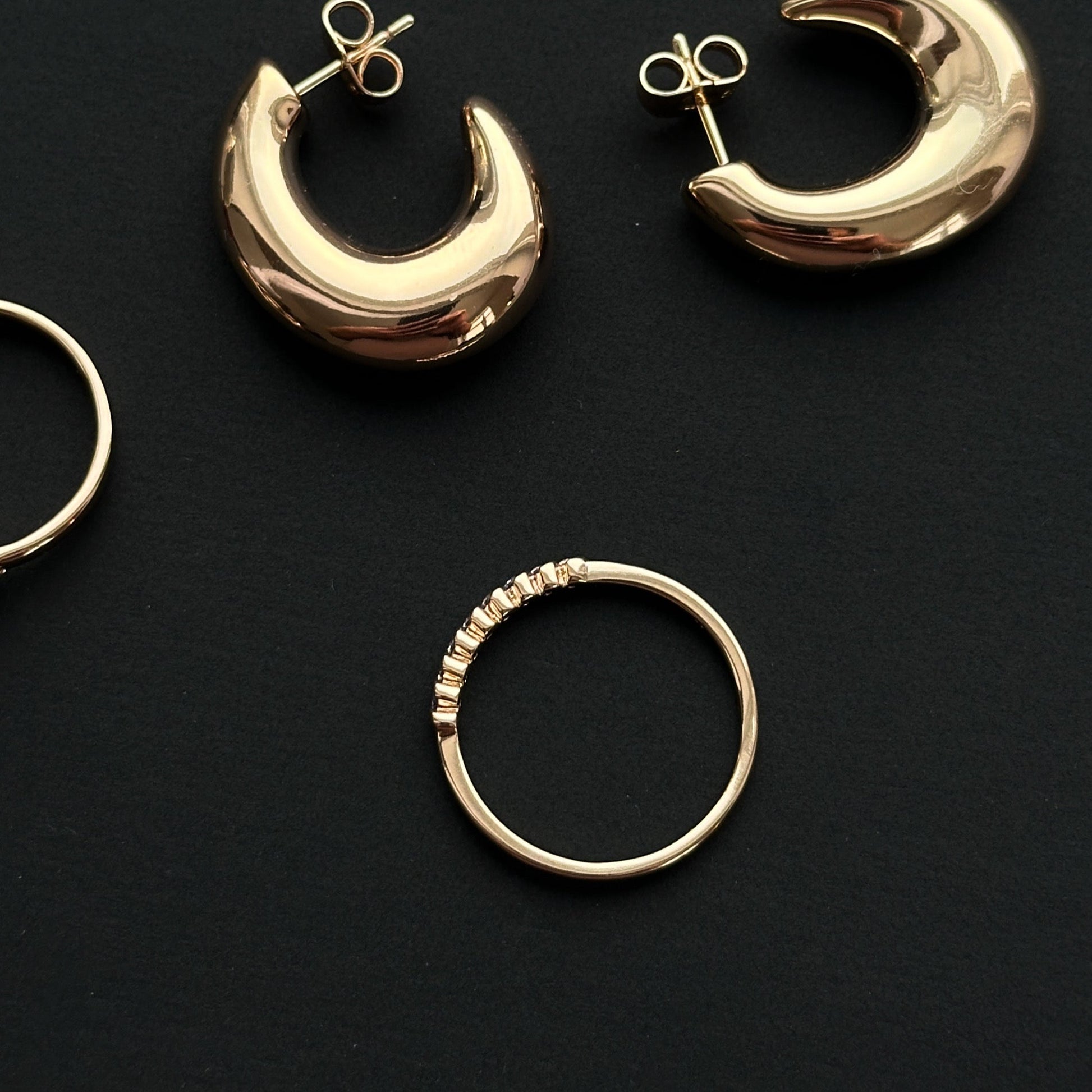 Apzeltīts smalks gredzens ar cirkonijiem - 18k - apzeltita - rotas