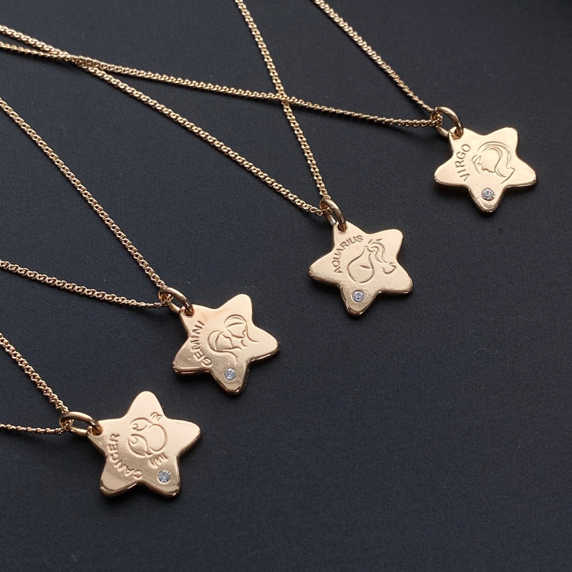 Divpusēja horoskopa kaklarota ar cirkoniju - 18k - apzeltita - rotas
