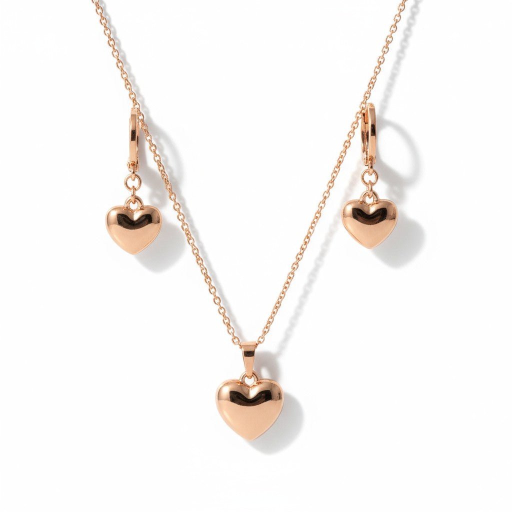 Golden Heart – Apzeltīts rotu komplekts ar sirsniņām – apzeltītas rotaslietas | Tavas Rotas