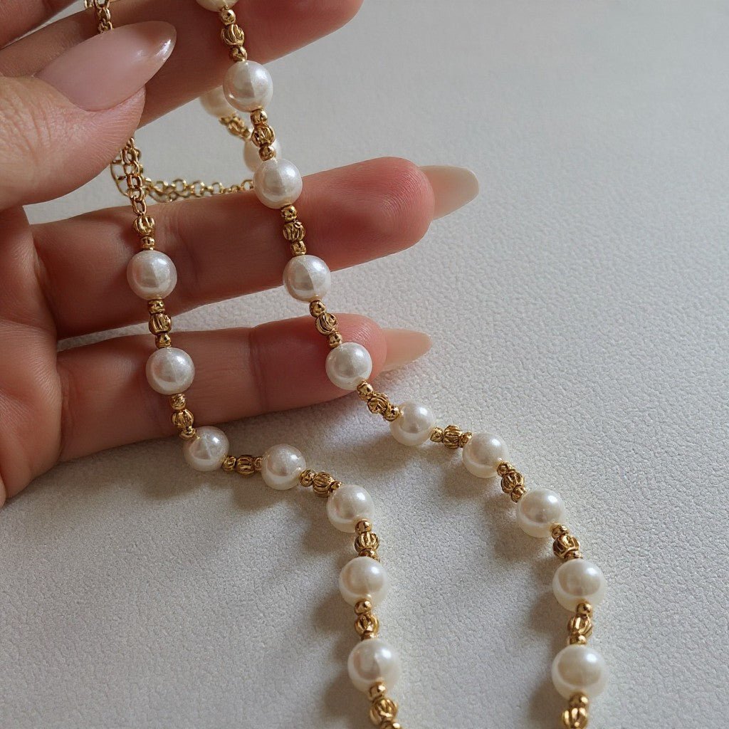 Golden Pearl – Garā apzeltītā kaklarota ar pērlītēm – apzeltītas rotaslietas | Tavas Rotas