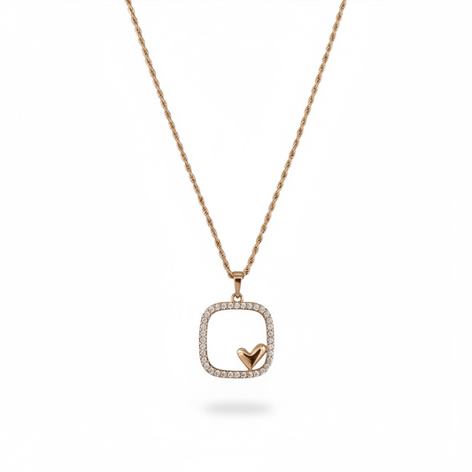 Heart Frame – Apzeltīta kaklarota ar sirds kulonu – apzeltītas rotaslietas | Tavas Rotas