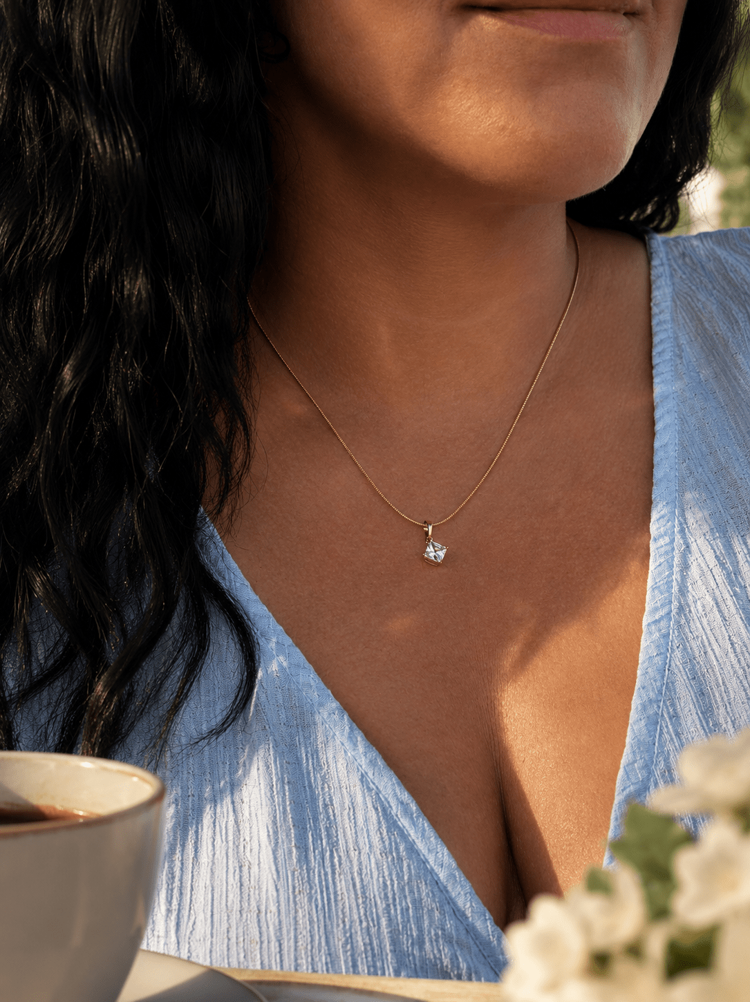Ilze – 18k apzeltīta kaklarota ar kubiskā cirkonija kulonu apzeltītas rotaslietas sievietēm