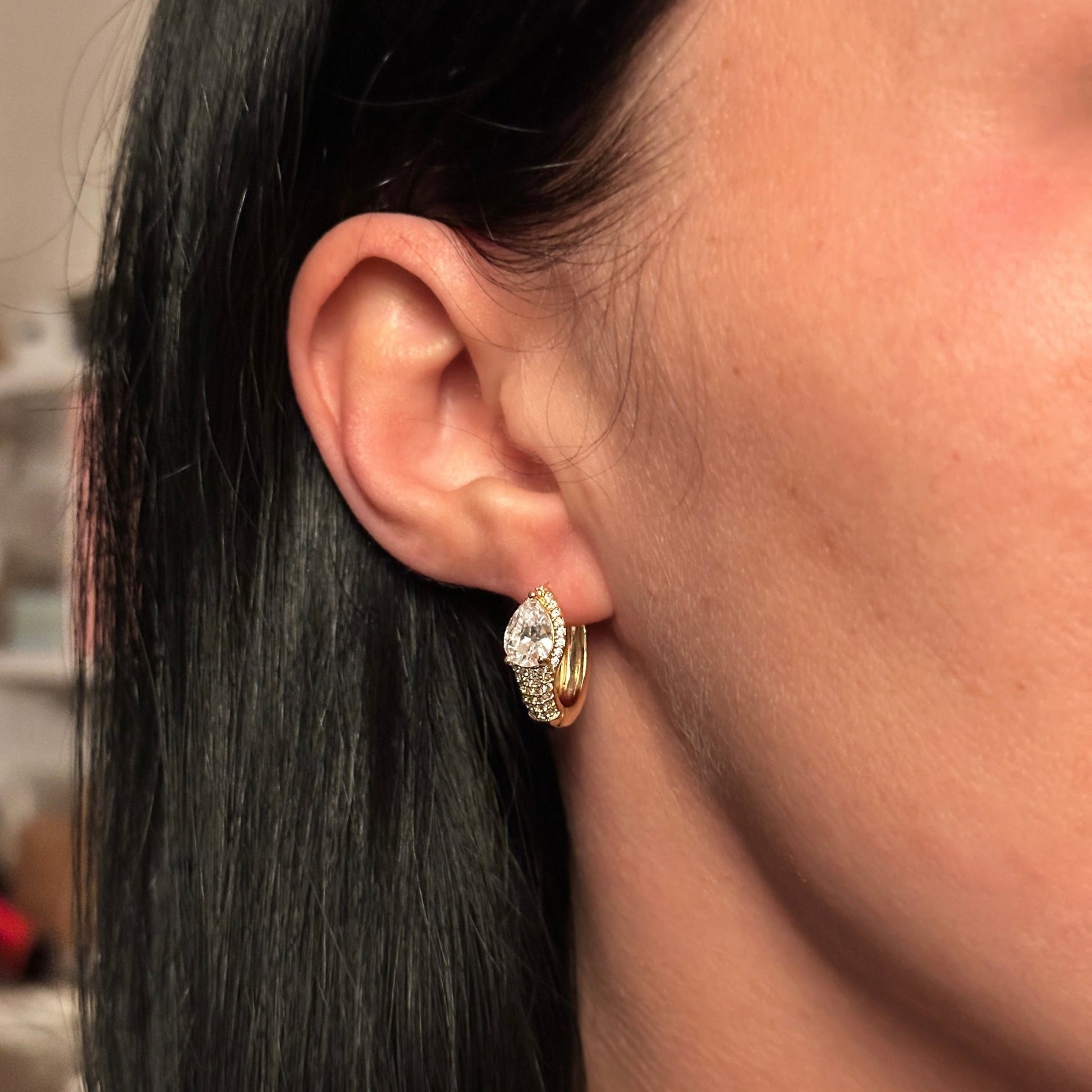  - Luxe Teardrop – Lāses formas kristāla auskari - 2