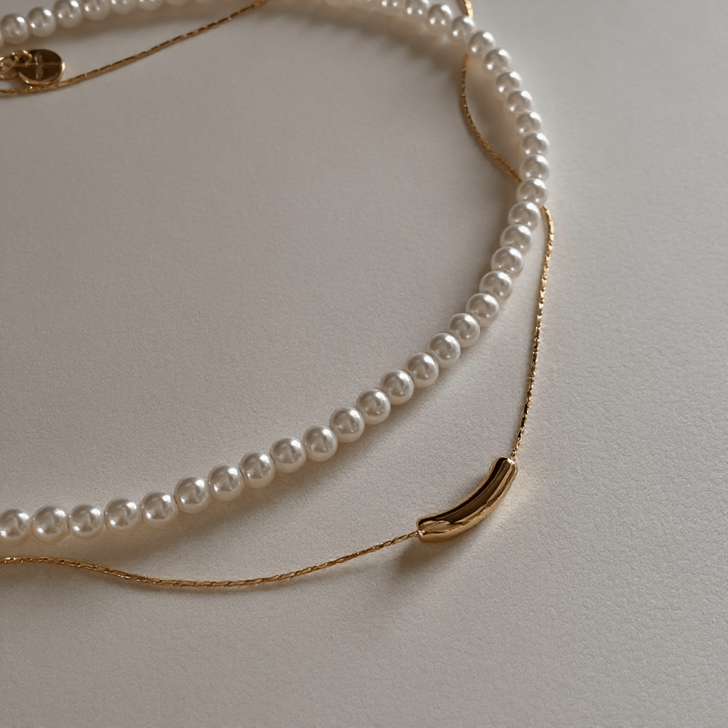 Pearl Harmony – Divkāršā kaklarota ar pērlītēm un 18k pārklājumu – apzeltītas rotaslietas | Tavas Rotas