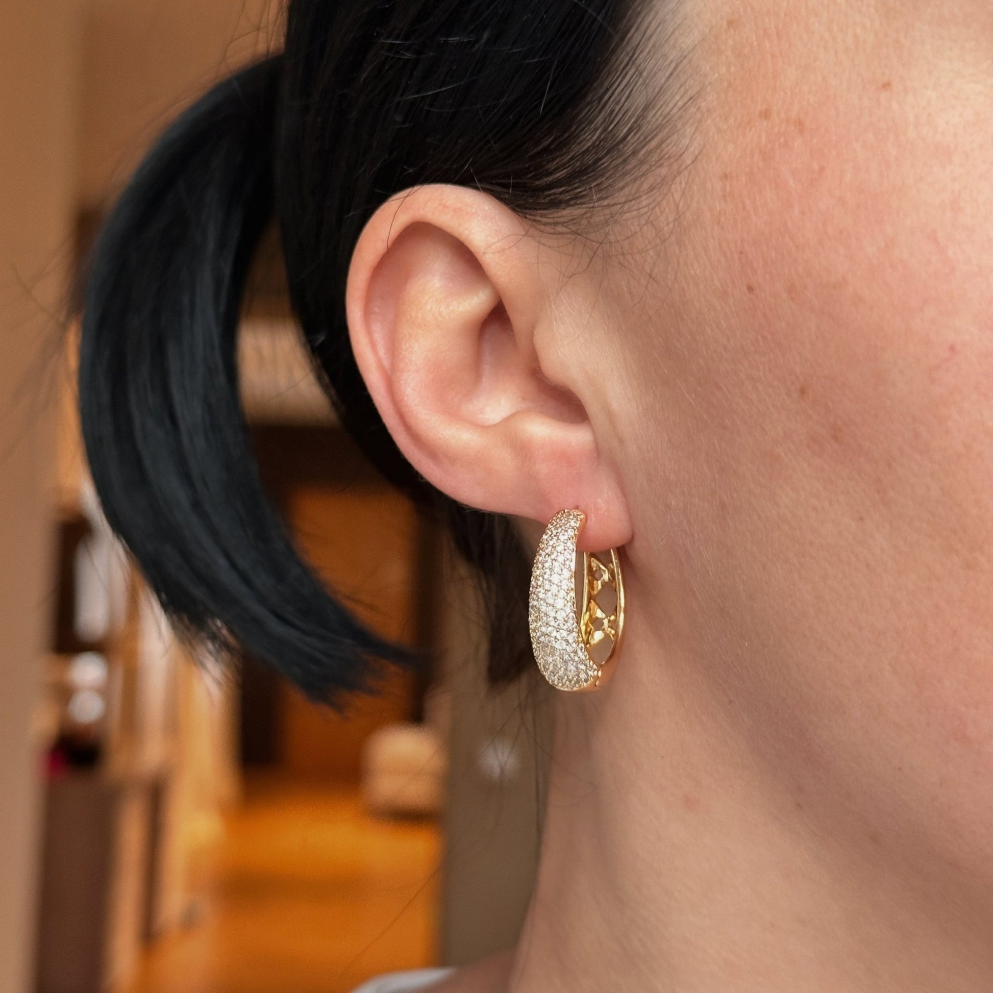  - Royal Glow – Grezni mirdzošie auskari - 2