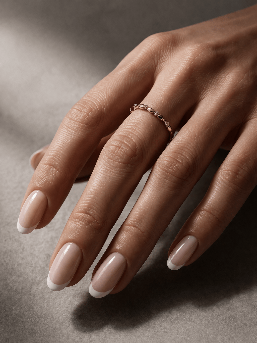 Smalks apzeltīts gredzens ar cirkonijiem - 18k - apzeltita - rotas